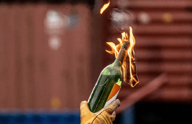 Emigration clandestine  Algérie : Des sénégalais attaqués au cocktail Molotov et au couteau !  (Photo-Âmes sensibles s’abstenir)