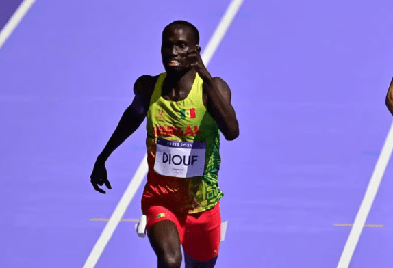 JO Paris 2024 : Cheikh Tidiane Diouf éliminé en demi-finales du 400 mètres malgré un record national