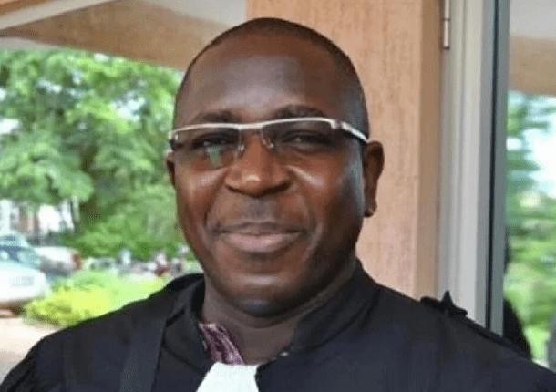 Stop à l’Instrumentalisation de la Justice : Le Panafricaniste algérien Rachid Nekkaz, dénonce l’acharnement judiciaire contre Me Guy Hervé Kam et exige sa libération