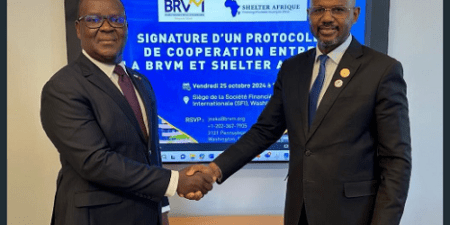 Pour des projets de logements abordables à travers l’Afrique : Shelter Afrique Development Bank et la BRVM signent un protocole pour mobiliser des capitaux