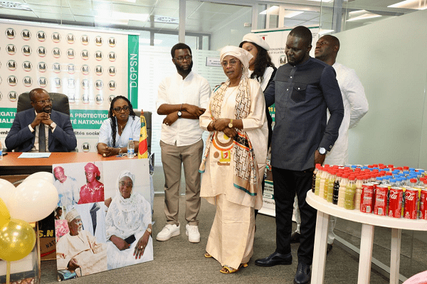 Une femme d’exception à la retraite : Hommage à Mme Khadidiatou Kane qui tire sa révérence  après 34 ans de services exemplaires