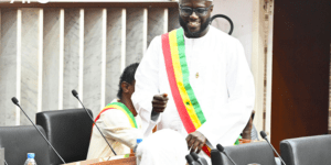 El Malick Ndiaye reçoit l’Envoyé spécial palestinien : hommage rendu au rôle historique du Sénégal