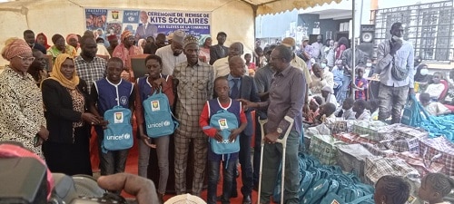 COMMUNE GUEULE-TAPEE-FASS-COLOBANE : Abdoul Aziz Paye offre des kits scolaires à 1800 élèves