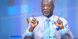 Avis de turbulences !  Par Pape Demba Thiam