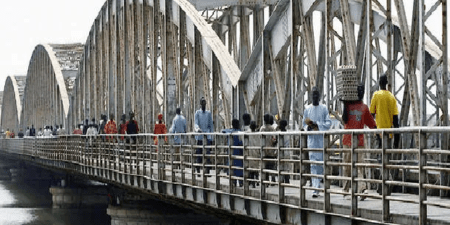 Saint-Louis du Sénégal, ville d’eaux, ville de paradoxes. Par Adama Aly Pam