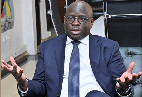 Sénégal : Cheikh Diba tempère les inquiétudes des investisseurs étrangers, un discours en décalage avec les déclarations publiques