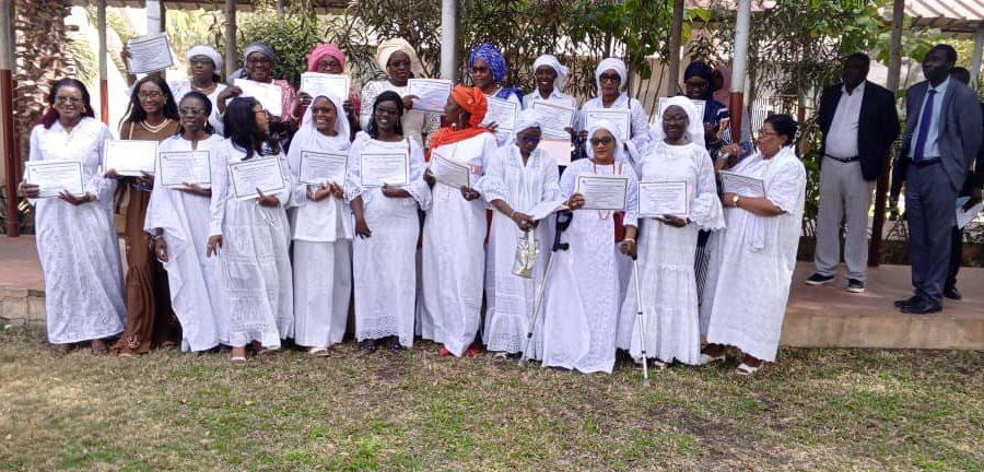 MANAGEMENT, DÉVELOPPEMENT PERSONNEL ET PROFESSIONNEL :   20 Cadres Femmes de l’Administration Publique reçoivent leur certificat après 5 mois de formation