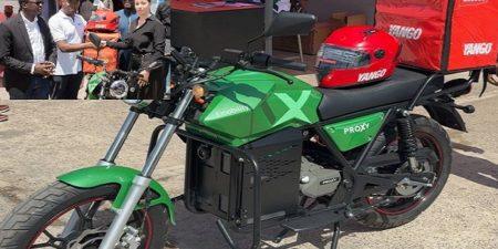 Transport: Yango Delivery s’associe à Proxy Emobility pour soutenir l’accès aux motos électriques pour les coursiers de ses partenaires au Sénégal