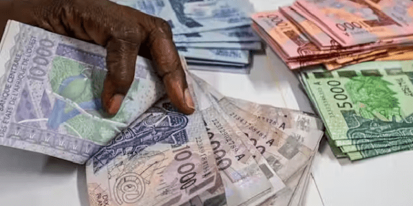 Le franc CFA : un bouclier économique mal compris Pr Amath NDiaye FASEG-UCAD