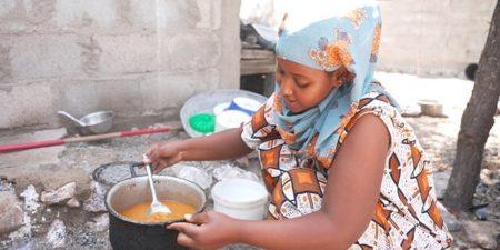 Histoire de la FAO, source de motivation : Une énergie plus propre pour les personnes déplacées