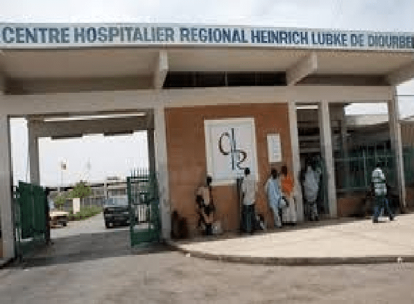Drame à Heinrich Lubkë : Refoulée de l’hôpital de Diourbel, elle accouche dehors et perd son bébé