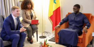 Énergie, numérique, sécurité : A Abidjan, Diomaye Faye et Jacob Helberg renforcent le partenariat stratégique Sénégal–USA