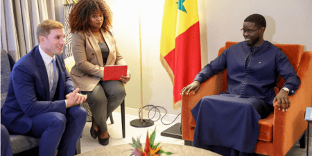 Énergie, numérique, sécurité : A Abidjan, Diomaye Faye et Jacob Helberg renforcent le partenariat stratégique Sénégal–USA