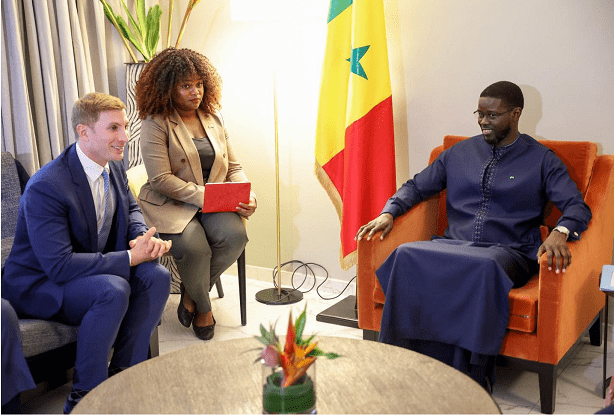 Énergie, numérique, sécurité : A Abidjan, Diomaye Faye et Jacob Helberg renforcent le partenariat stratégique Sénégal–USA