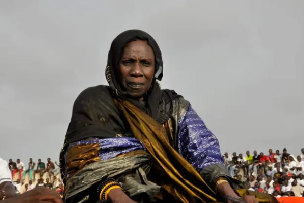 Rufisque en deuil : La cantatrice Khar Mbaye Madiaga s’est éteinte à l’âge de 87 ans