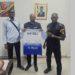 L’Association sportive de la Police célèbre le soutien de la hiérarchie: un maillot symbolique remis à son Directeur général adjoint
