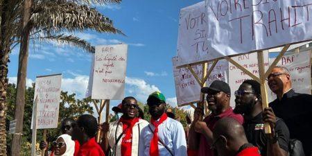 Scandale présumé de produits sanitaires : des syndicats manifestent devant le ministère de la Santé