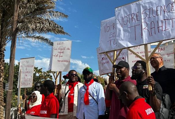 Scandale présumé de produits sanitaires : des syndicats manifestent devant le ministère de la Santé