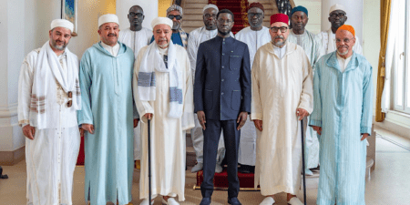 Audience présidentielle : sous le signe de la fraternité spirituelle , délégation tidiane marocaine reçue au Palais