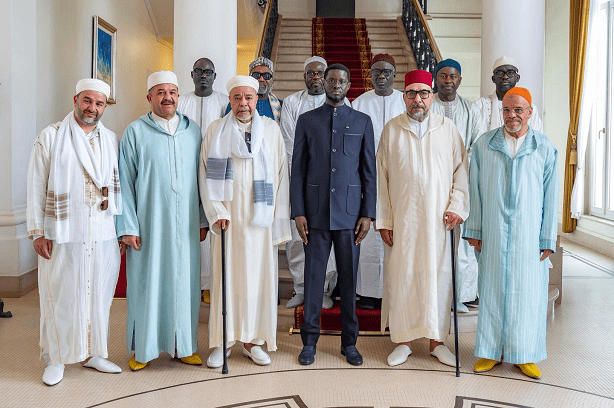Audience présidentielle : sous le signe de la fraternité spirituelle , délégation tidiane marocaine reçue au Palais