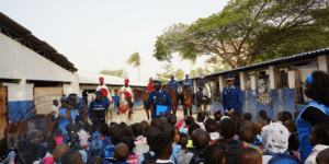 Civisme et patriotisme : les élèves de Hyacinthe Thiandoum en immersion à la Gendarmerie, une visite pédagogique pour renforcer l’esprit civique
