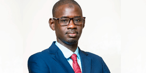 Dr Abdou Diaw, économiste : 𝐉𝐮𝐬𝐭𝐞 𝐩𝐨𝐮𝐫 𝐦𝐢𝐞𝐮𝐱 𝐜𝐨𝐦𝐩𝐫𝐞𝐧𝐝𝐫𝐞 𝐥𝐚 𝐝𝐞𝐫𝐧𝐢𝐞̀𝐫𝐞 𝐨𝐩𝐞́𝐫𝐚𝐭𝐢𝐨𝐧 𝐝𝐞 𝐥&rsquo;𝐄𝐭𝐚𝐭 𝐬𝐮𝐫 𝐥𝐞 𝐦𝐚𝐫𝐜𝐡𝐞́ 𝐝𝐞𝐬 𝐭𝐢𝐭𝐫𝐞𝐬 𝐩𝐮𝐛𝐥𝐢𝐜𝐬…𝐝𝐞 𝐥&rsquo;𝐔𝐄𝐌𝐎𝐀