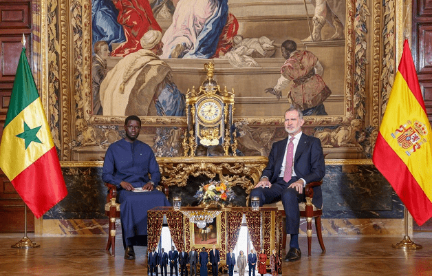 Espagne–Sénégal : une séquence diplomatique de haut niveau au Palais, Bassirou Diomaye Faye reçu avec tous les honneurs par le roi Felipe VI