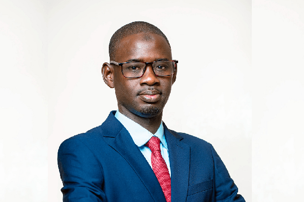 𝐓𝐑𝐒 𝐞𝐭 𝐝𝐞𝐭𝐭𝐞 𝐩𝐮𝐛𝐥𝐢𝐪𝐮𝐞 : 𝐥’𝐢𝐦𝐩𝐞́𝐫𝐚𝐭𝐢𝐟 𝐝’𝐮𝐧𝐞 𝐜𝐨𝐦𝐦𝐮𝐧𝐢𝐜𝐚𝐭𝐢𝐨𝐧 𝐩𝐫𝐨𝐚𝐜𝐭𝐢𝐯𝐞 Dr Abdou Diaw