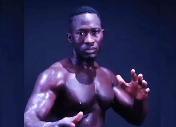 Lutte : victoire éclatante face à Eumeu Sène en moins de trois minutes, Ada Fass s’affiche parmi les grands de l’arène