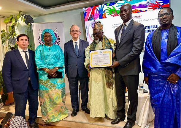 Le Sénégal honoré : Le khalife de Bambilor reçoit le titre d’Ambassadeur de la Paix