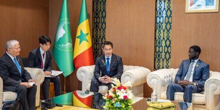 Coopération Sénégal–Japon : Diomaye Faye reçoit une délégation japonaise en marge du Forum de Dakar