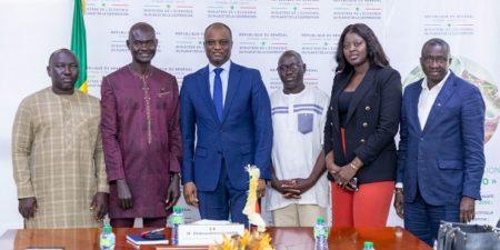 Vers une collaboration durable : le COJES et le ministère de l’Économie amorcent un partenariat pour une information économique plus accessible