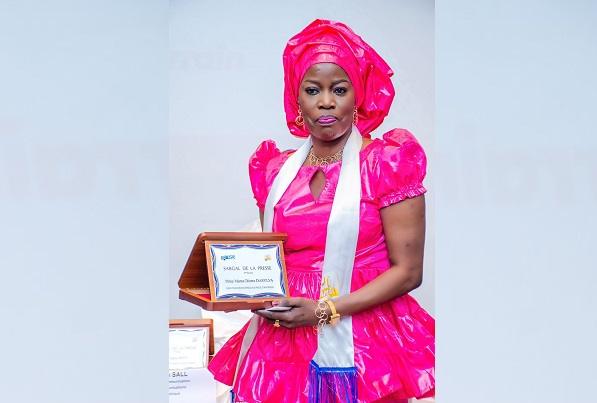 Rappel à DIEU de Mame Diarra Dasylva : La presse sénégalaise en deuil, l’émouvant hommage de Seynabou Sankarè à une voix engagée