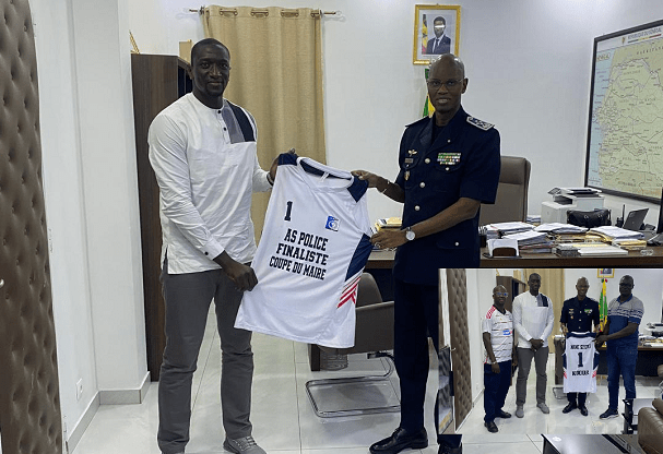Finale de la Coupe du Maire avec le soutien de sa hiérarchie: L&rsquo;AS Police remet un maillot symbolique à son Directeur général