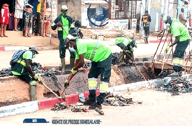 Hivernage 2026 -Prévention des inondations : la SONAGED intensifie ses opérations de curage à Ziguinchor, les caniveaux haute surveillance