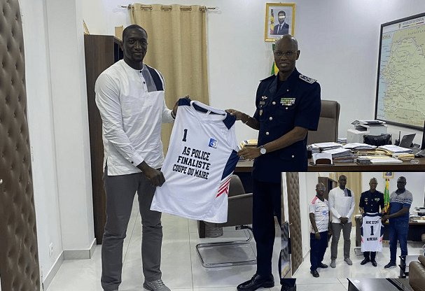 Finale de la Coupe du Maire avec le soutien de sa hiérarchie: L&rsquo;AS Police remet un maillot symbolique à son Directeur général