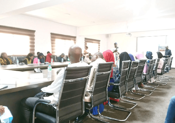 Promotion des femmes dans les sciences : la Fondation UCAD soutient 16 étudiantes grâce à AFRETEC