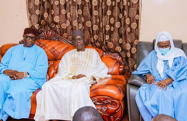 Reçus par Thierno Bachir Tall :  Le Premier ministre et le ministre de l&rsquo;Intérieur en visite chez le Khalife de la famille Tall à Louga