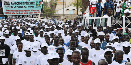 Dakar : plus de 1 000 participants à la randonnée de la Police en prélude aux JOJ 2026