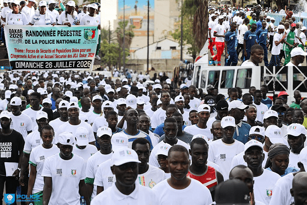 Dakar : plus de 1 000 participants à la randonnée de la Police en prélude aux JOJ 2026