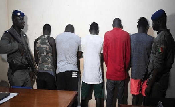 Opération antidrogue à Yoff Ndeungagne : cinq Sénégalais interpellés avec du crack et du chanvre indien