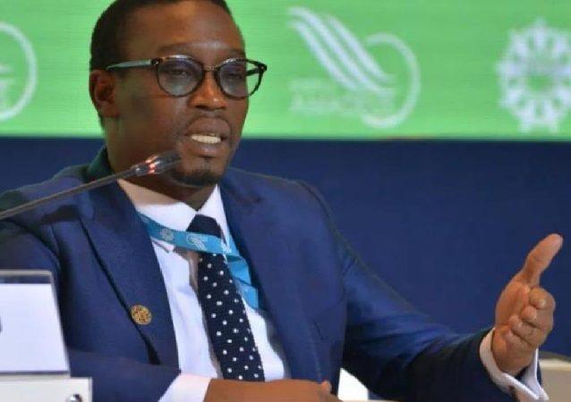 La critique et son miroir (II) Le totalitarisme rampant, ou la moitié du miroir Réponse à M. Mary Teuw Niane   Par Mamadou Thiam