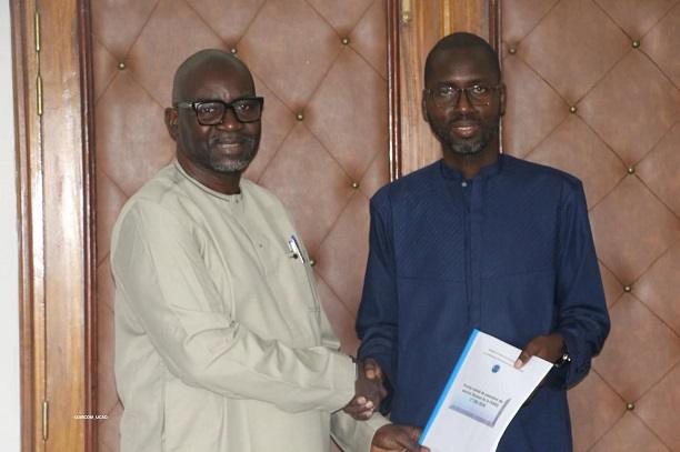 UCAD , passation de service FASEG : le Pr Abou Kane prend officiellement les commandes de la Faculté